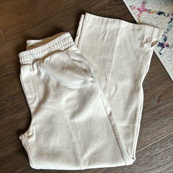 Old Navy Pants - Old Navy dynamic fleece high rise wide leg pants medium petite